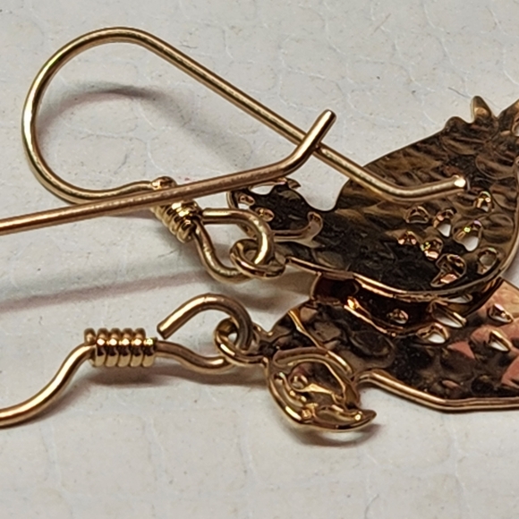 #2436, SIGNED WILD BRYDE PARROT EARRINGS GOLD TONE - Picture 2 of 6